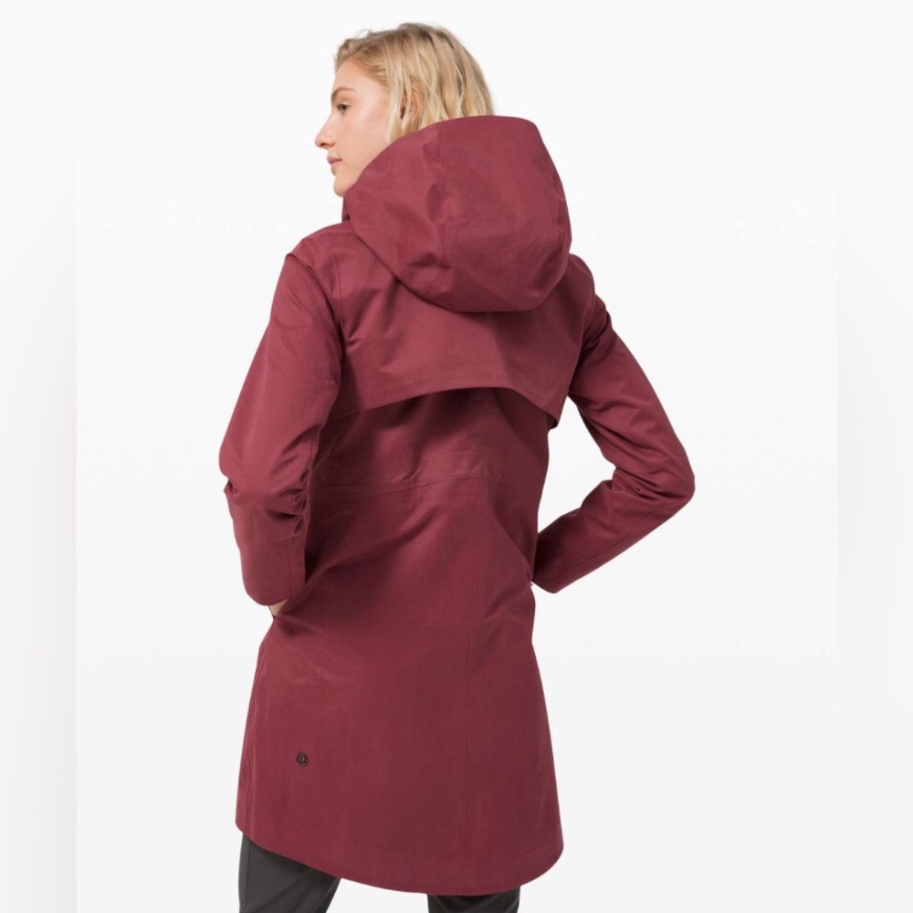 Lululemon Rain Rebel Jacket *Cotton
Size 10, Chianti, W4BGMS